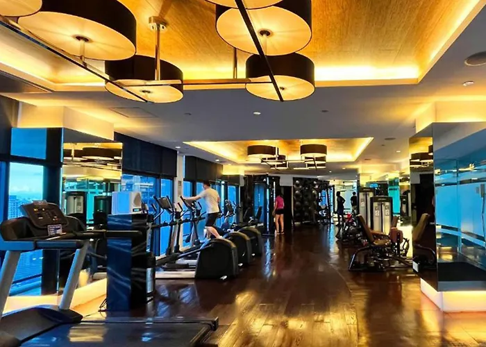 3 Bedroom At Gramercy Residences Makati With Balcony And View For 6 To 10 Guests Small Pet Friendly * Manila