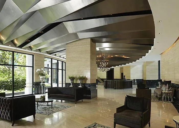 3 Bedroom At Gramercy Residences Makati With Balcony And View For 6 To 10 Guests Small Pet Friendly * Manila