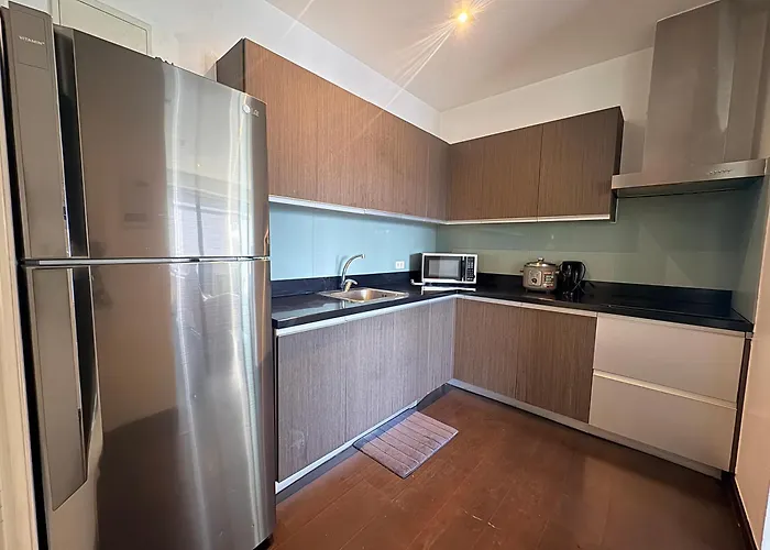 Apartment 3 Bedroom At Gramercy Residences Makati With Balcony And View For 6 To 10 Guests Small Pet Friendly *