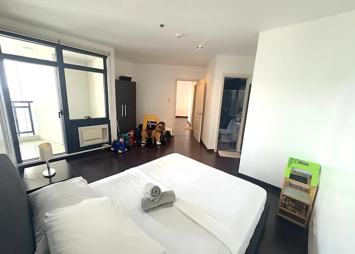 Apartment 3 Bedroom At Gramercy Residences Makati With Balcony And View For 6 To 10 Guests Small Pet Friendly Manila
