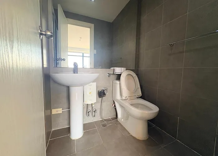 3 Bedroom At Gramercy Residences Makati With Balcony And View For 6 To 10 Guests Small Pet Friendly *