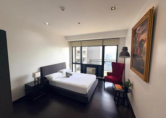 3 Bedroom At Gramercy Residences Makati With Balcony And View For 6 To 10 Guests Small Pet Friendly * Manila